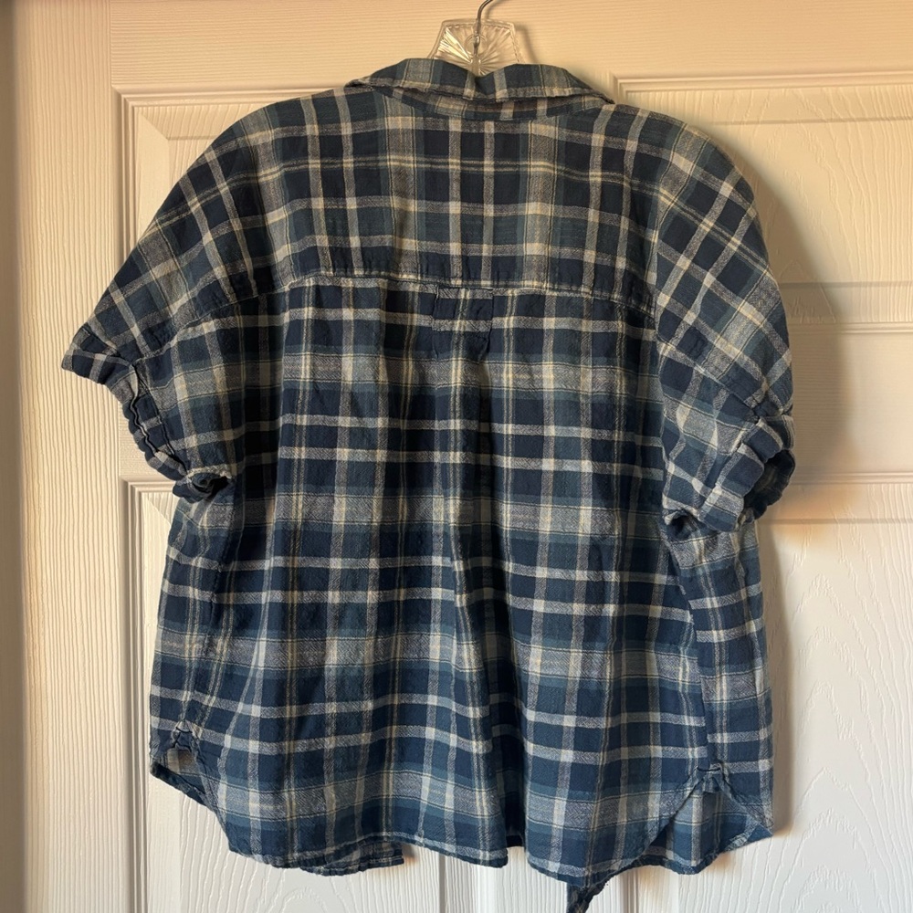 L.L. Bean Blue Plaid Short-Sleeve Shirt - Picture 2 of 5